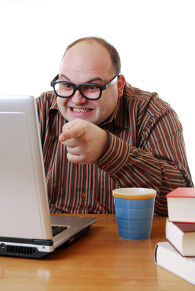 Nerd am Laptop © Kitty - Fotolia.com